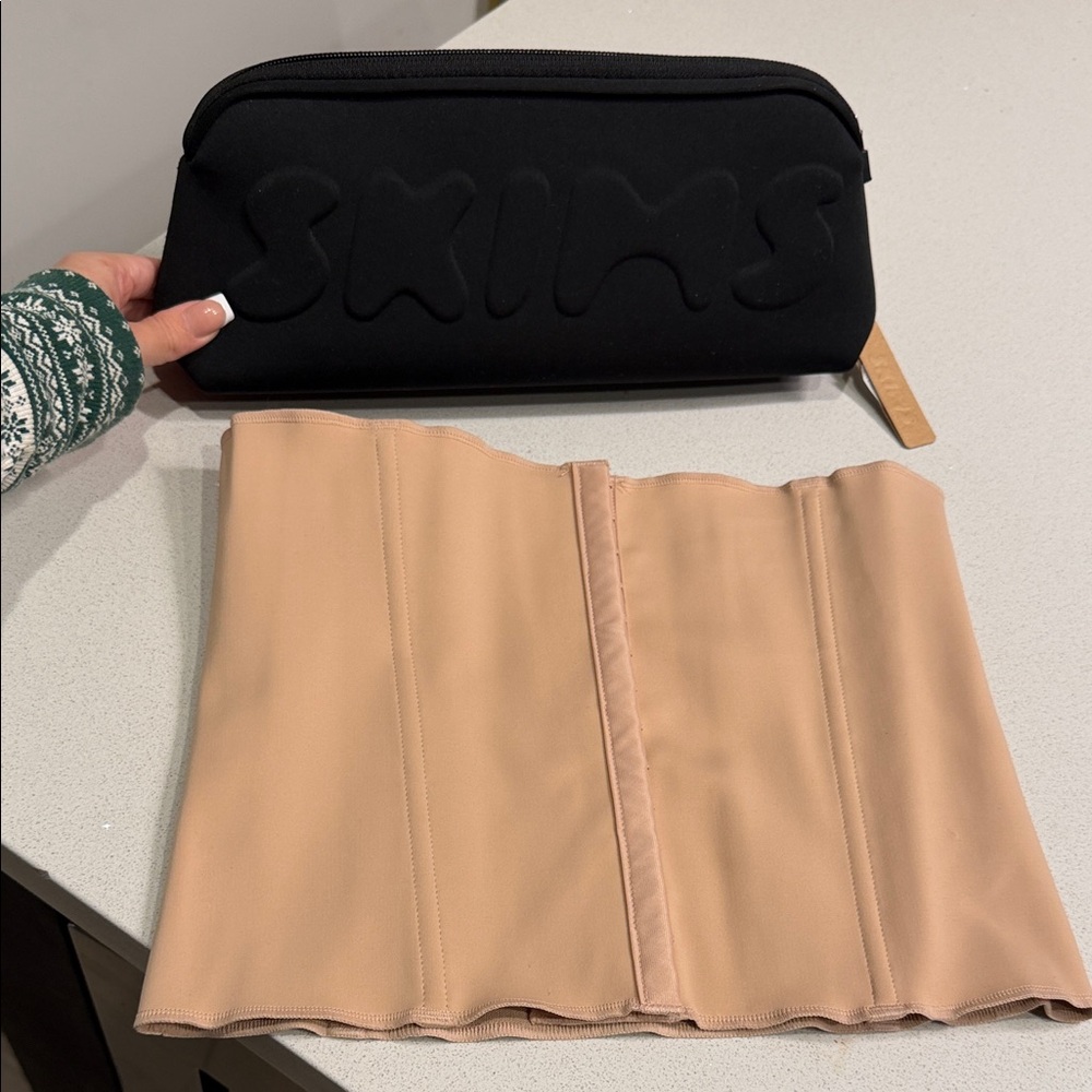 SKIMS Waist Trainer Beige